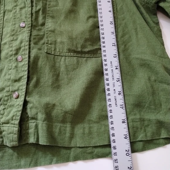 Universal Thread Linen Cropped Button Down Top size Medium - Picture 9 of 10